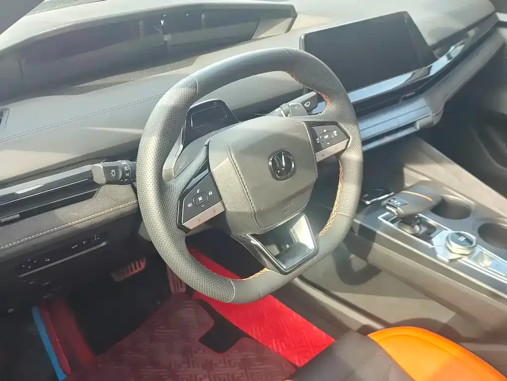 Changan UNI-V 2024 из CN, фото 3