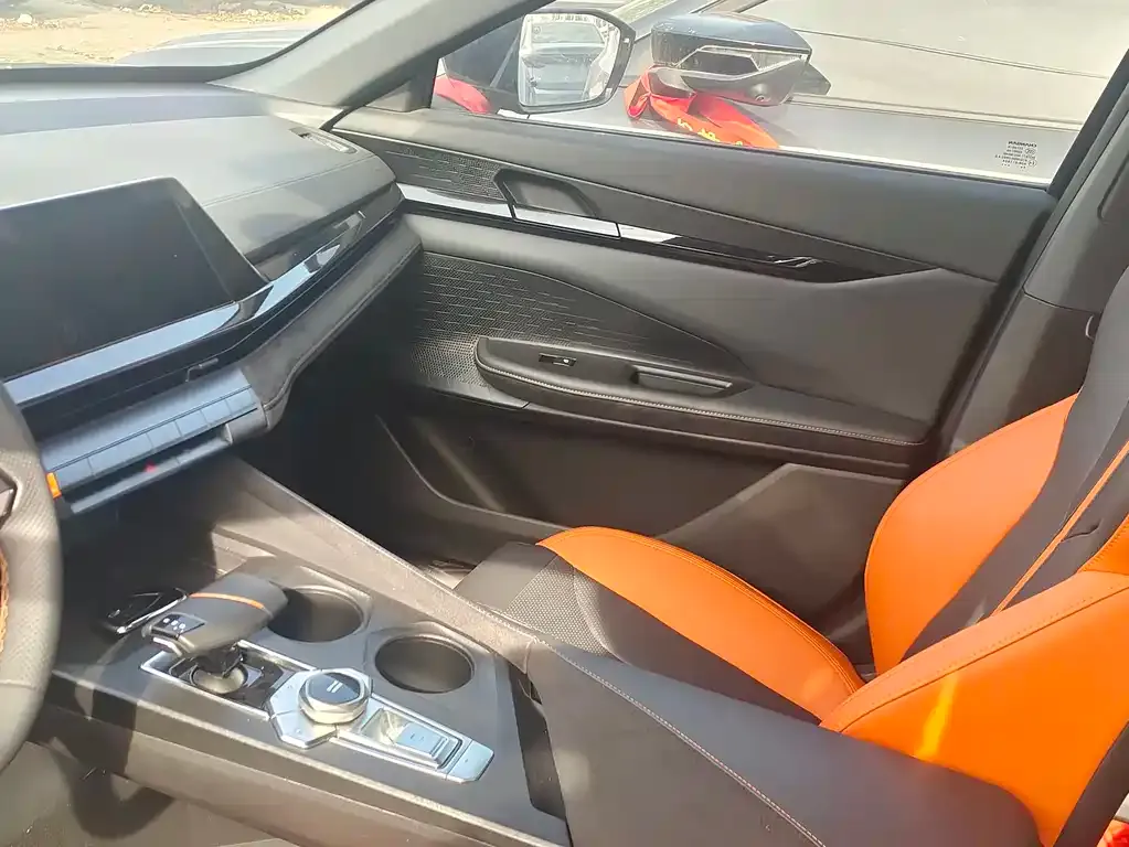 Changan UNI-V 2024 из CN, фото 4