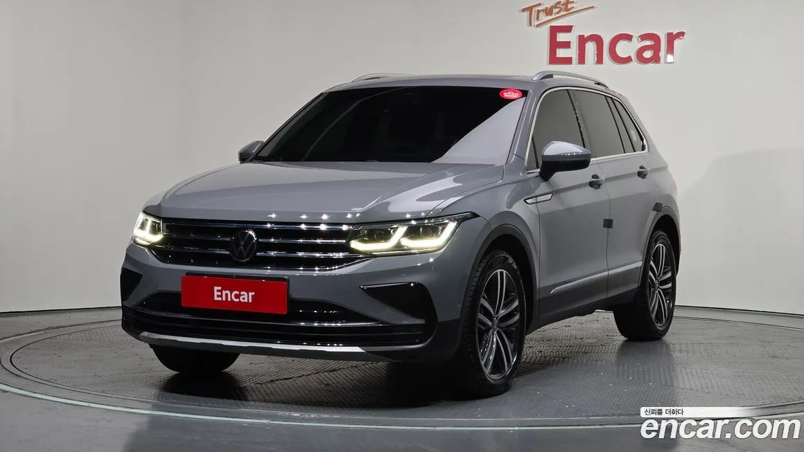 Volkswagen Tiguan — фото 1