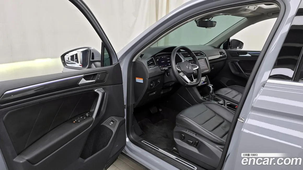 Volkswagen Tiguan — фото 10