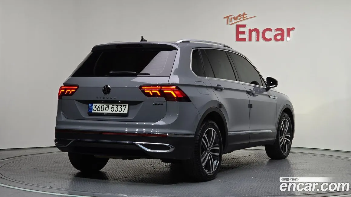 Volkswagen Tiguan — фото 2
