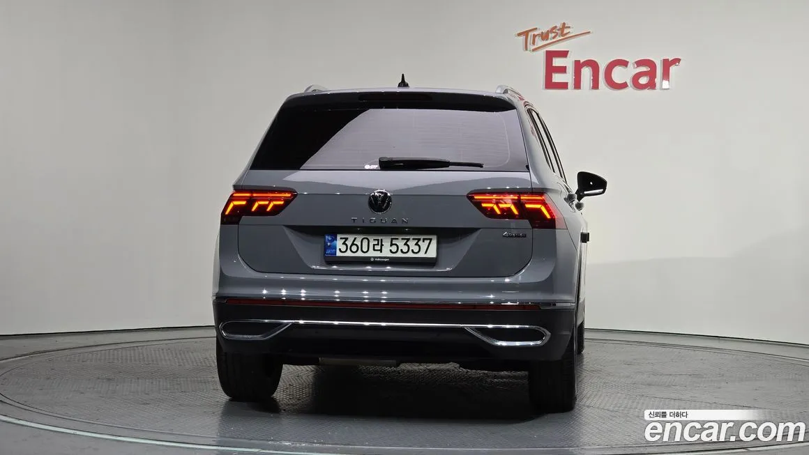 Volkswagen Tiguan — фото 4