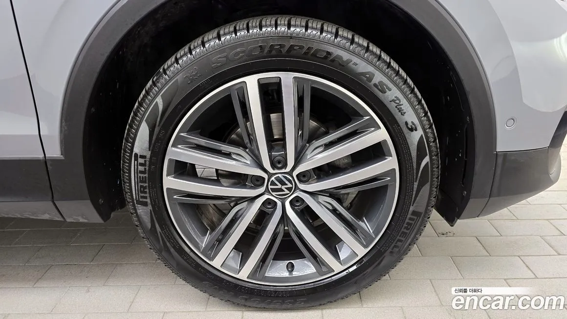 Volkswagen Tiguan — фото 5