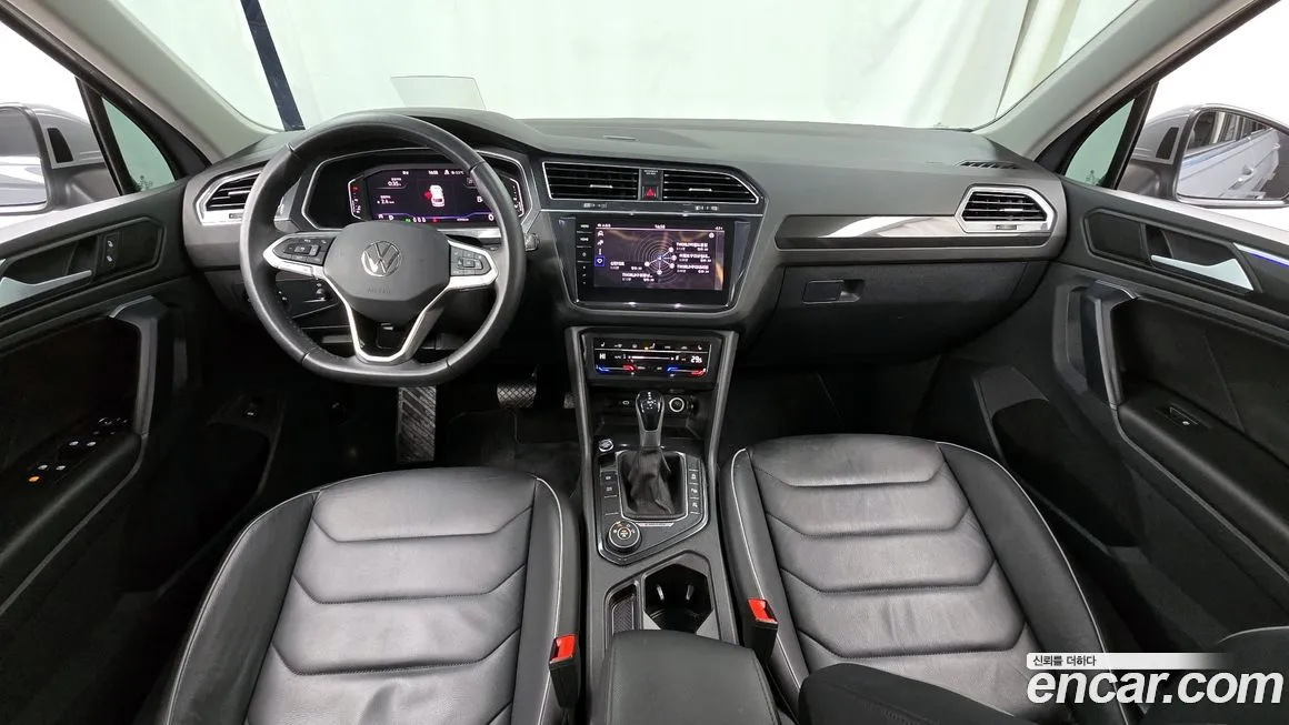 Volkswagen Tiguan — фото 7