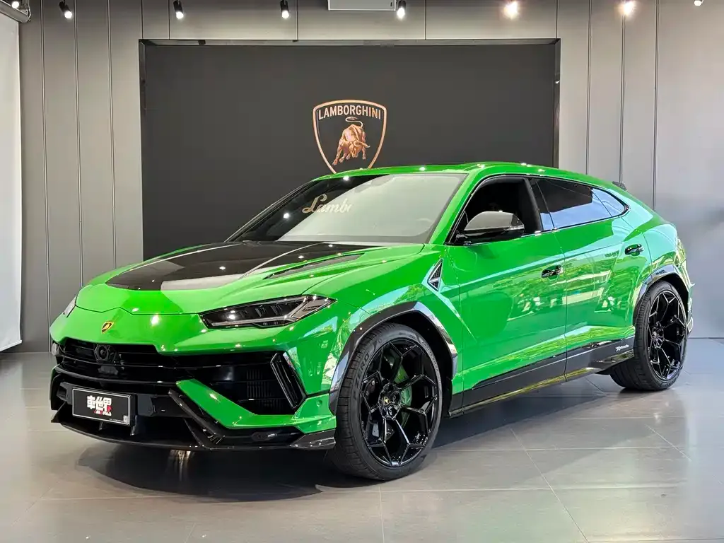 Lamborghini Urus — фото 1