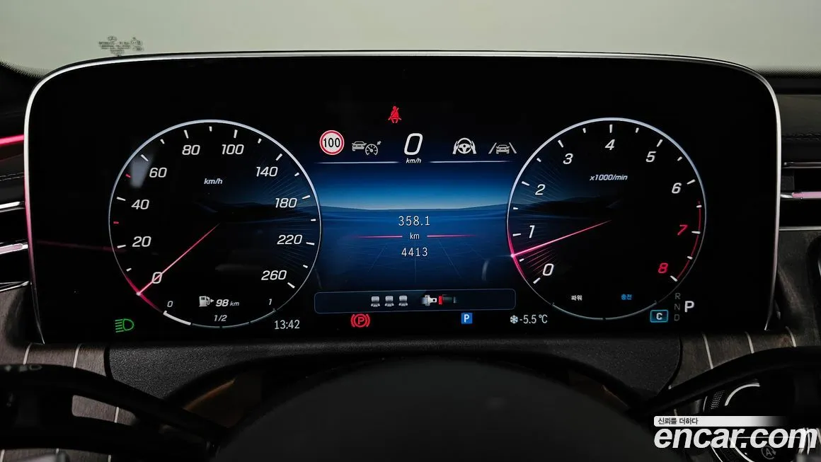 Mercedes-Benz E-Class 2025 из KR, фото 8
