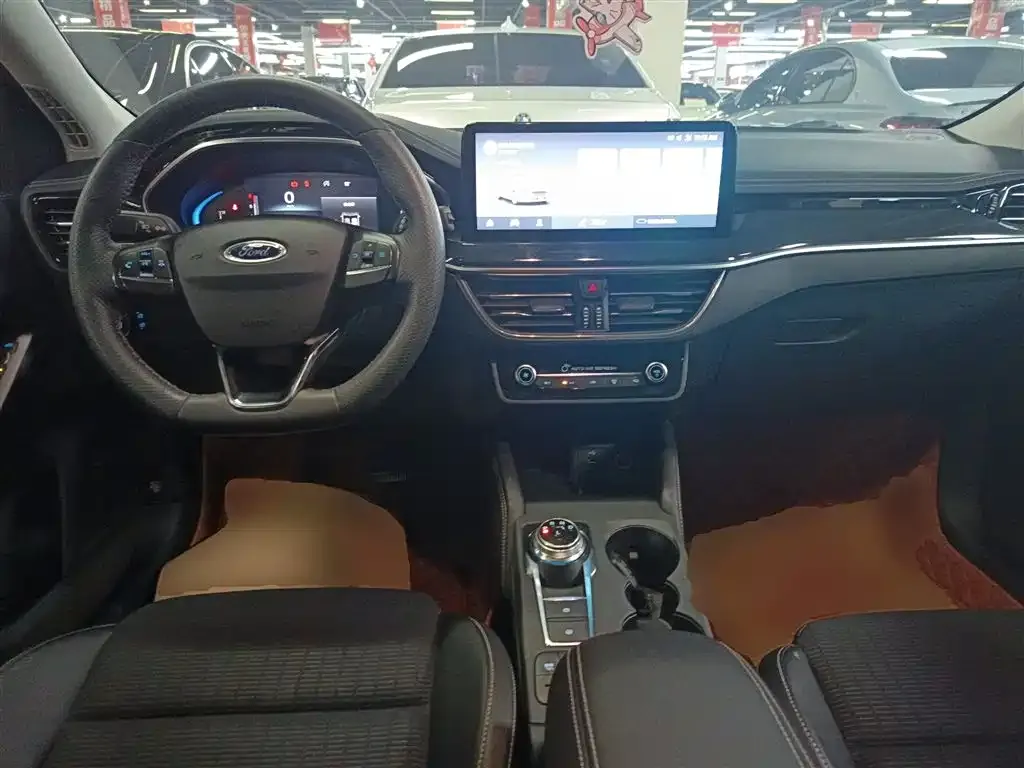 Ford Focus 2021 из CN, фото 10