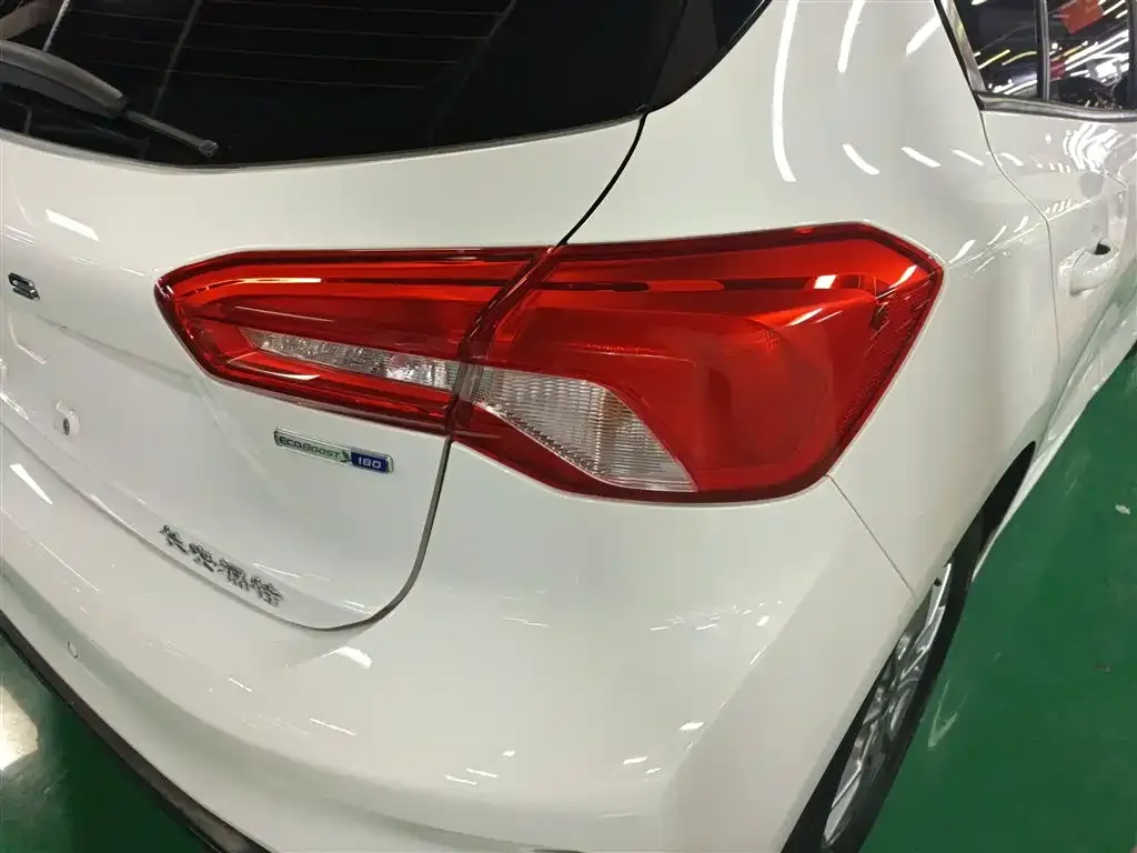 Ford Focus 2021 из CN, фото 8