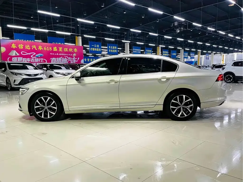 Volkswagen Magotan 2021 из CN, фото 5