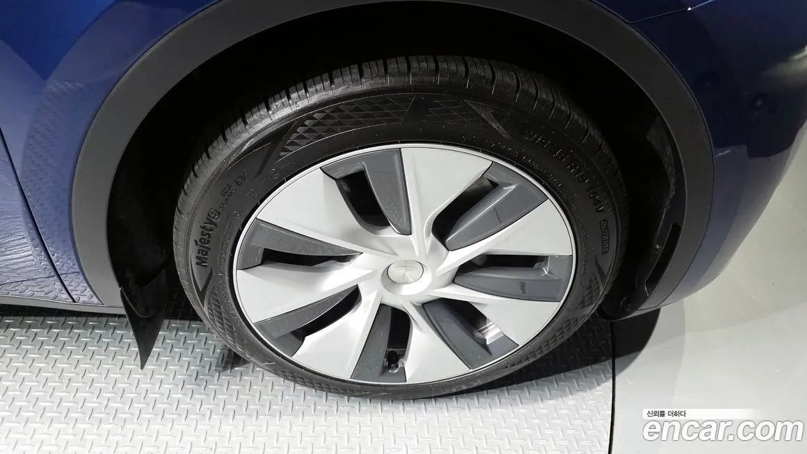 Tesla Model Y 2023 из KR, фото 5