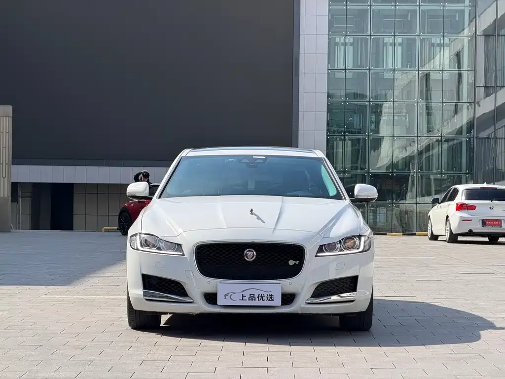 Jaguar XFL — фото 2