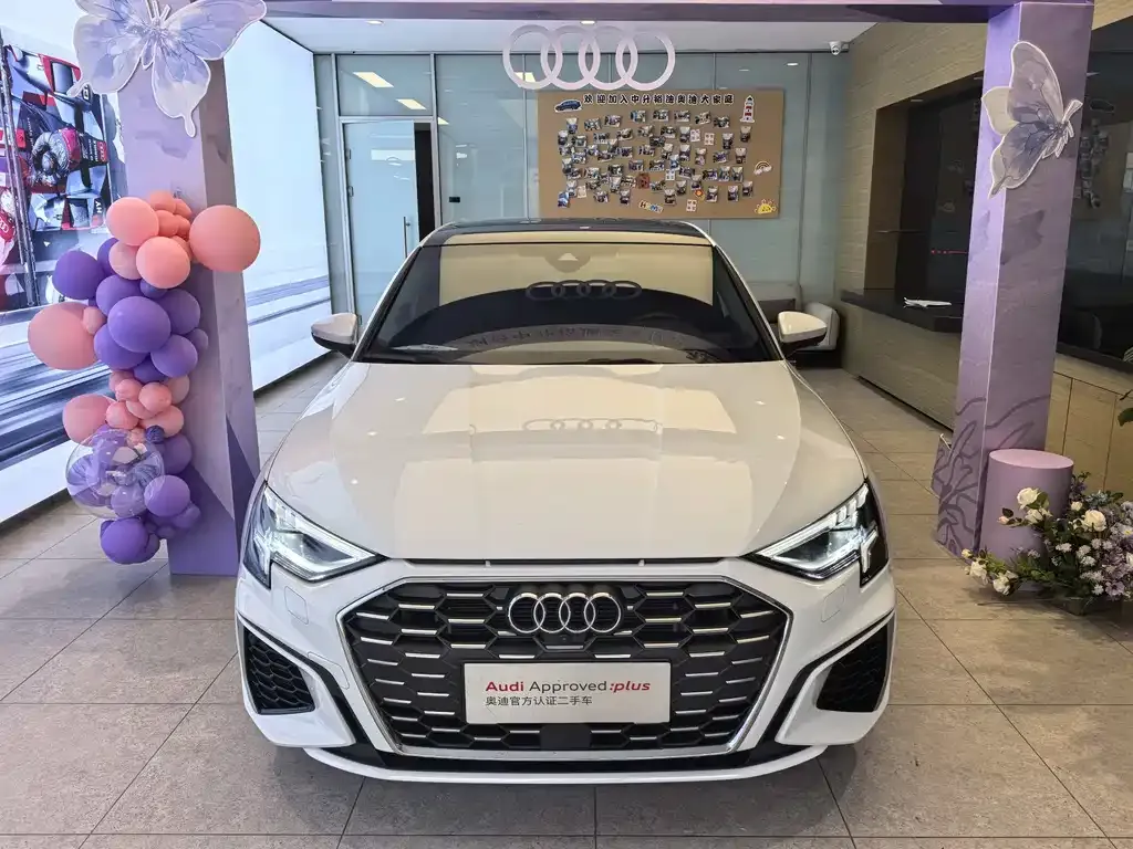 Audi A3 2024 из CN, фото 2