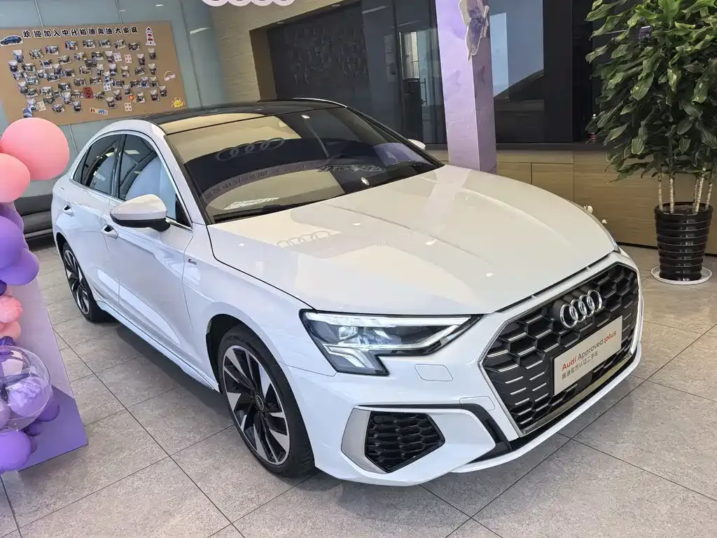 Audi A3 2024 из CN, фото 3