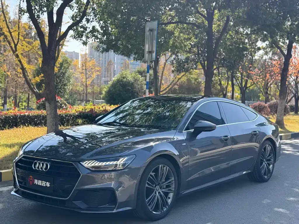 Audi A7 — фото 1
