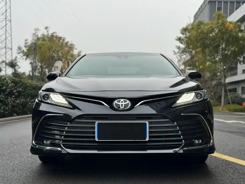 Toyota Camry 2022 из CN, фото 2