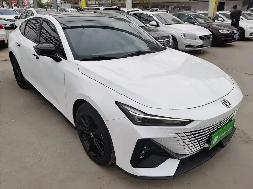 Changan UNI-V 2023 из CN, фото 4