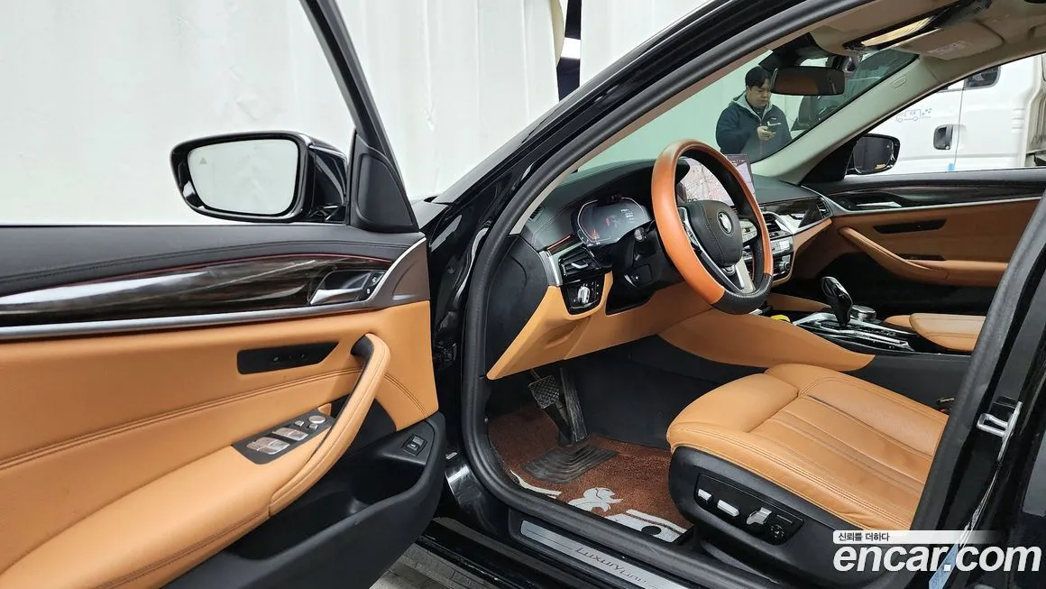 BMW 5-Series — фото 10