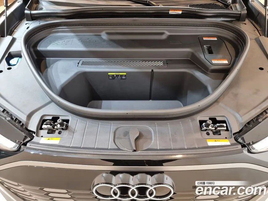 Audi Q6 e-tron 2025 из KR, фото 6