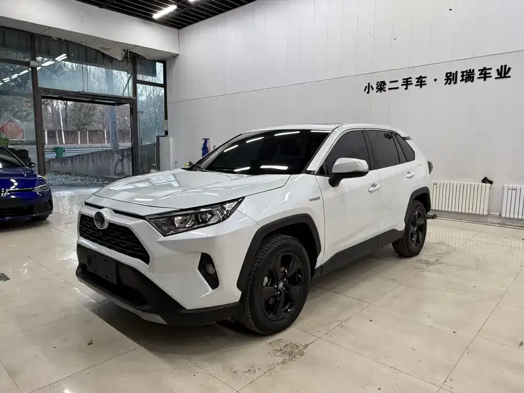 Toyota RAV4 2021 из CN, фото 1