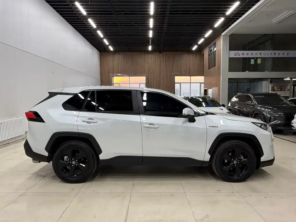 Toyota RAV4 2021 из CN, фото 6