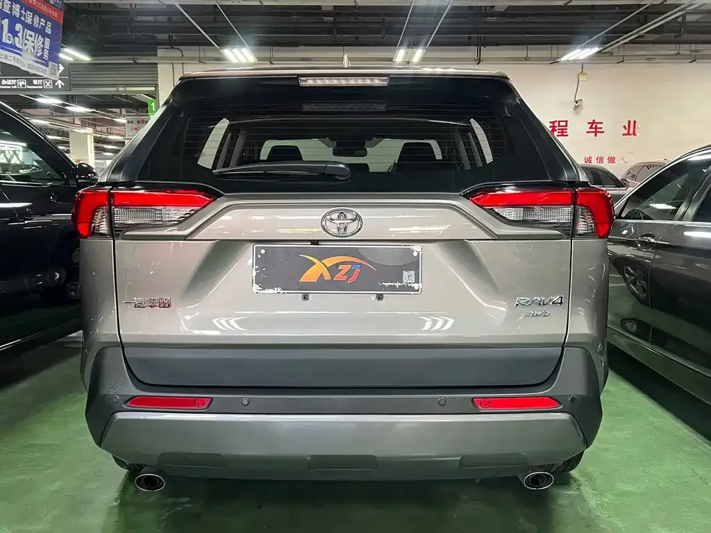 Toyota RAV4 2022 из CN, фото 5