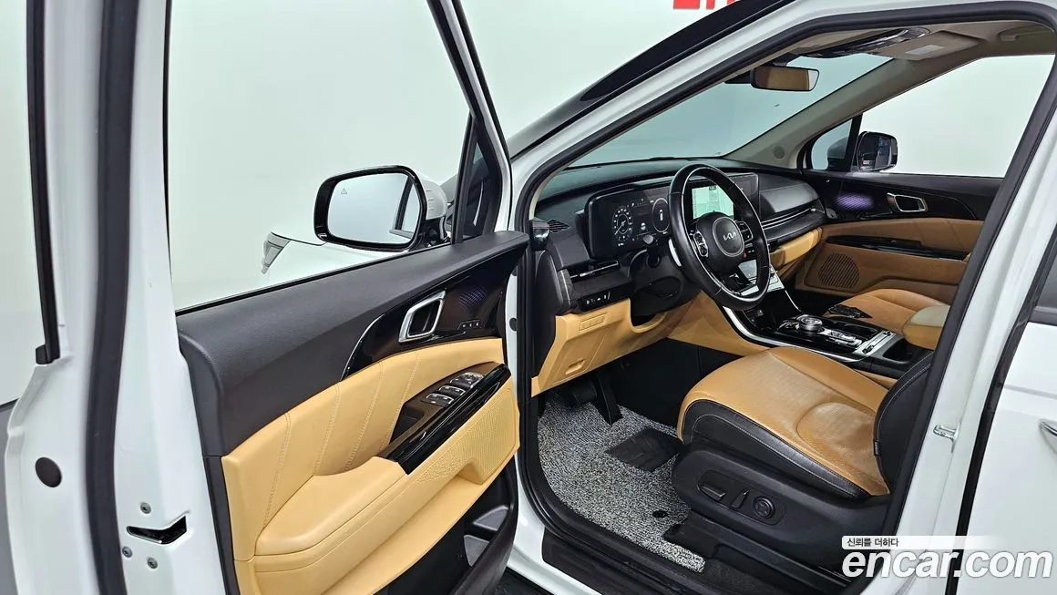 Kia Carnival — фото 10