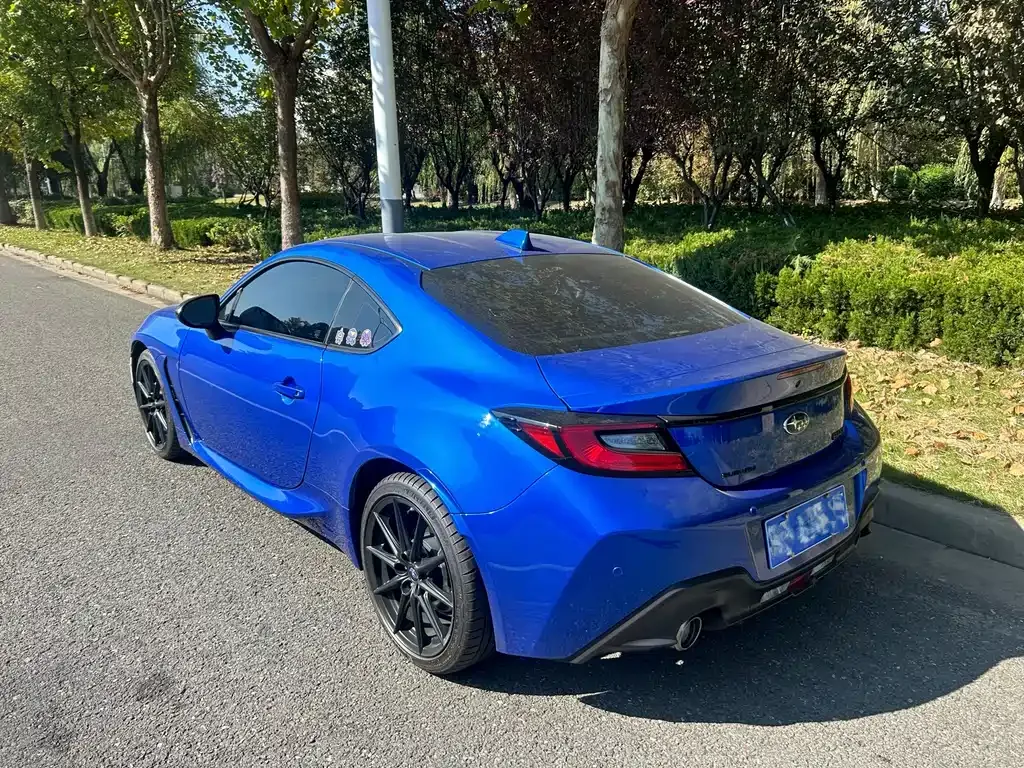 Subaru BRZ 2023 из CN, фото 3