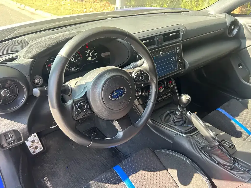 Subaru BRZ 2023 из CN, фото 8