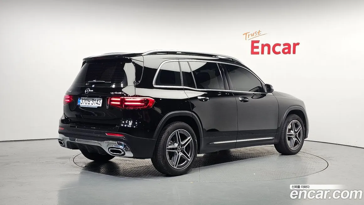 Mercedes-Benz GLB-Class — фото 2