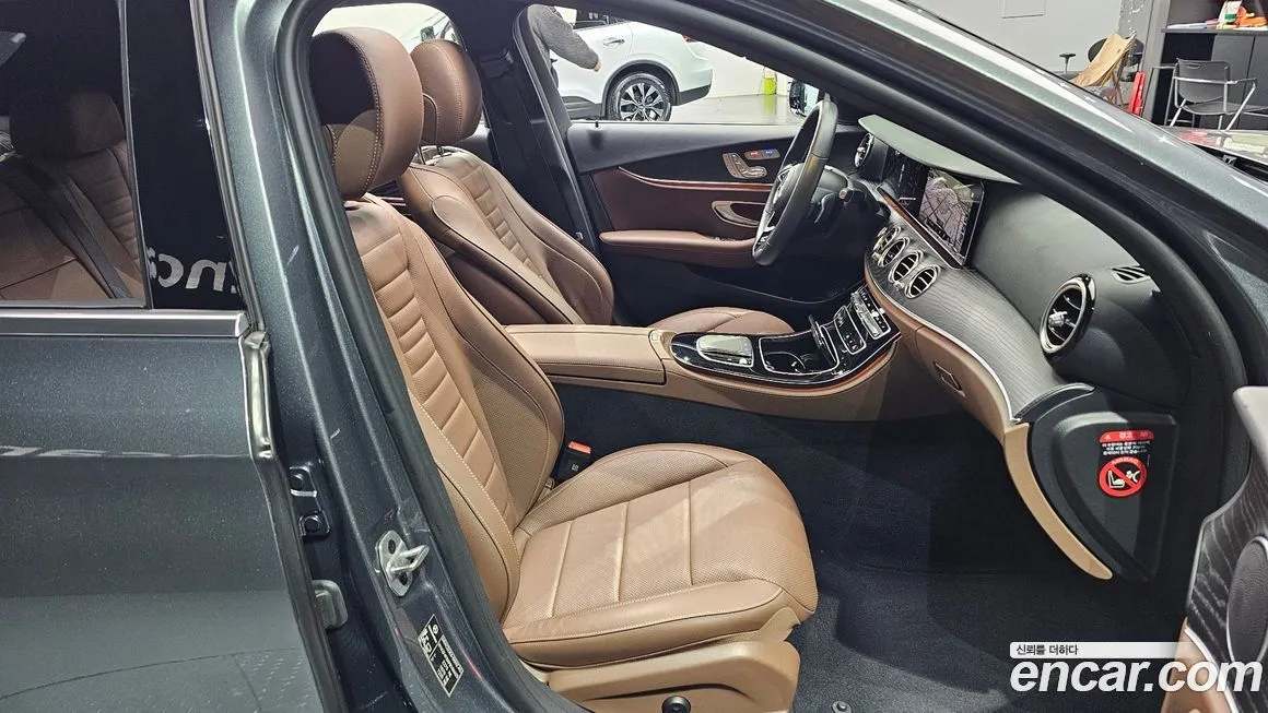 Mercedes-Benz E-Class 2023 из KR, фото 10