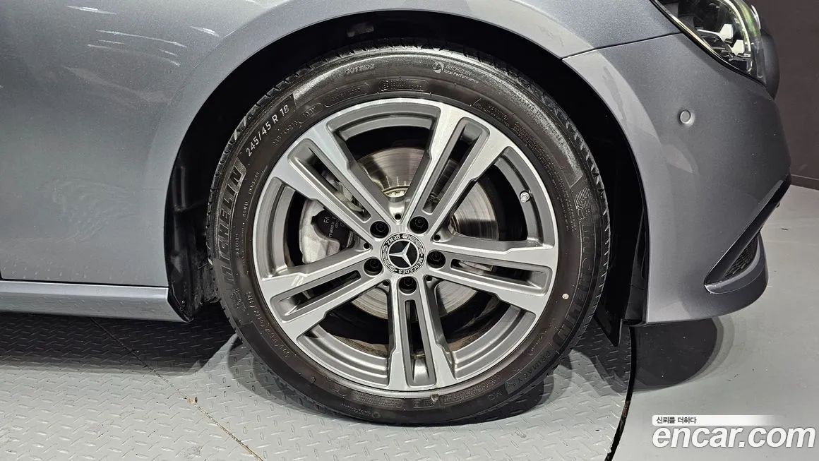 Mercedes-Benz E-Class 2023 из KR, фото 5