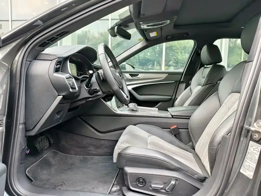 Audi A6L 2024 из CN, фото 10