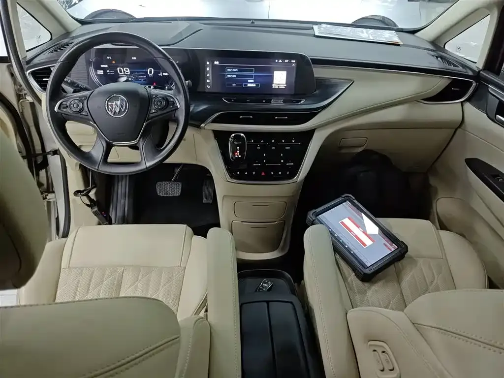 Buick GL8 2021 из CN, фото 10