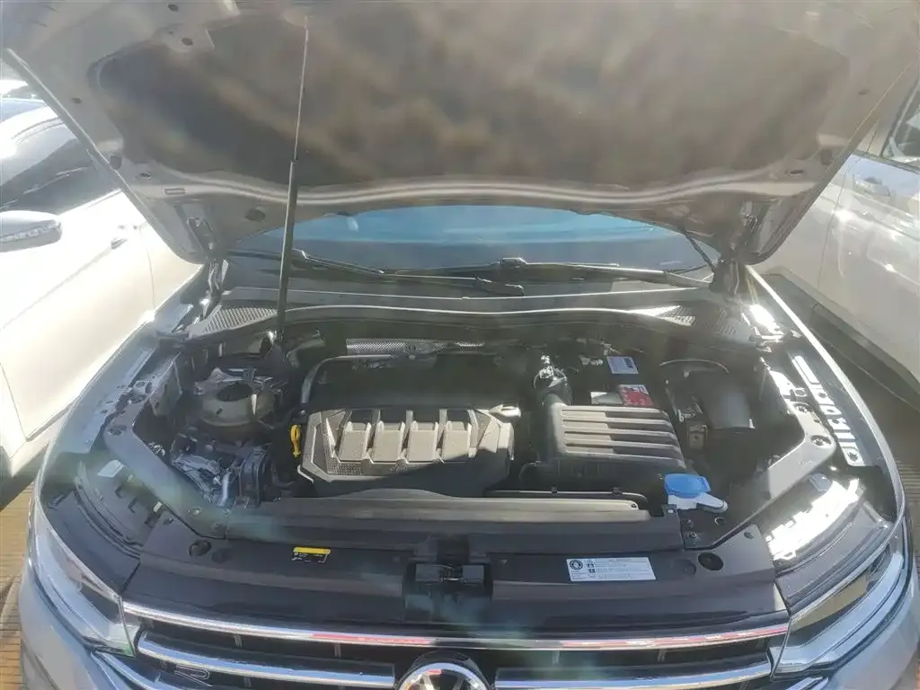 Volkswagen Tiguan L 2021 из CN, фото 10