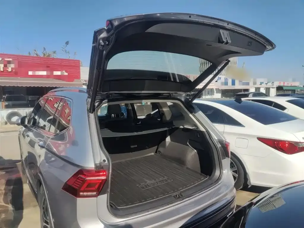 Volkswagen Tiguan L 2021 из CN, фото 9