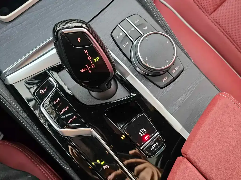 BMW 5 Series 2023 из CN, фото 5