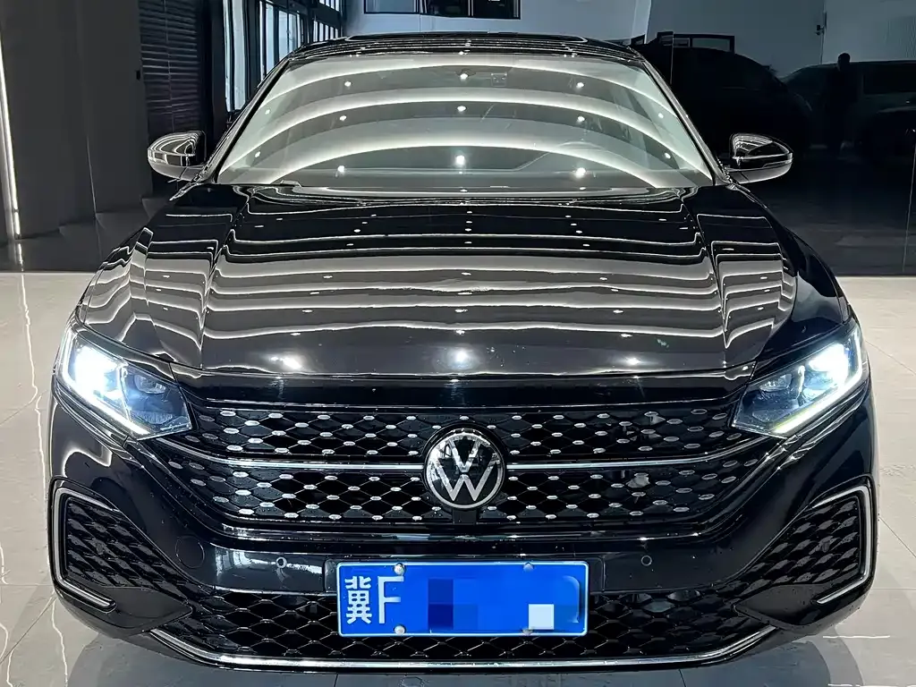 Volkswagen Passat 2022 из CN, фото 2