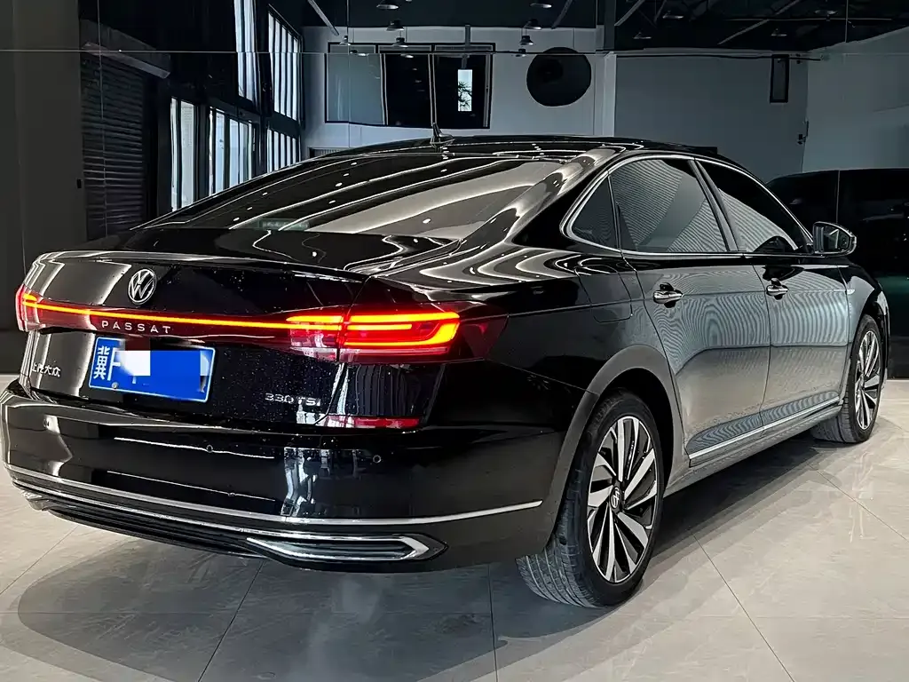Volkswagen Passat 2022 из CN, фото 5