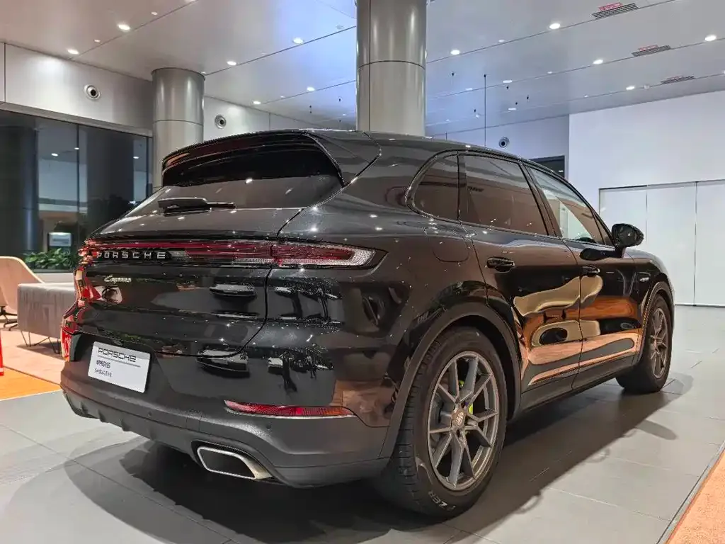 Porsche Cayenne Hybrid — фото 3