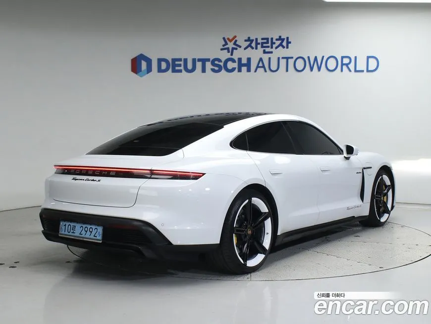Porsche Taycan 2021 из KR, фото 3