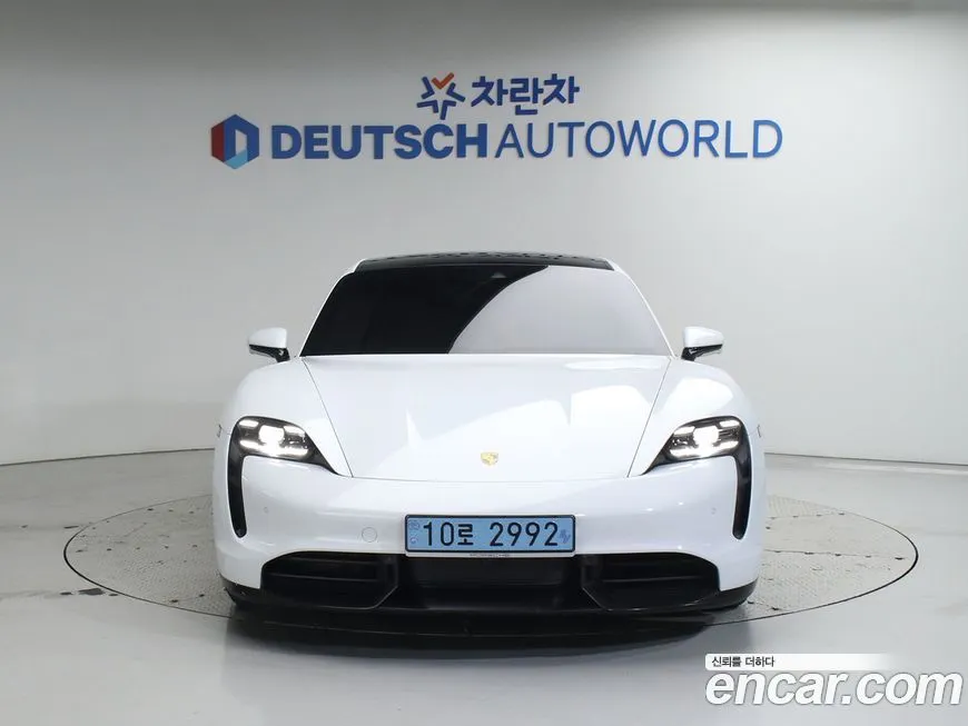 Porsche Taycan 2021 из KR, фото 4