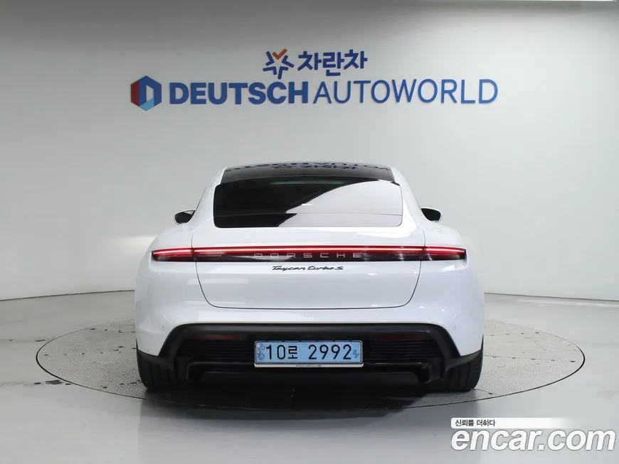 Porsche Taycan 2021 из KR, фото 5