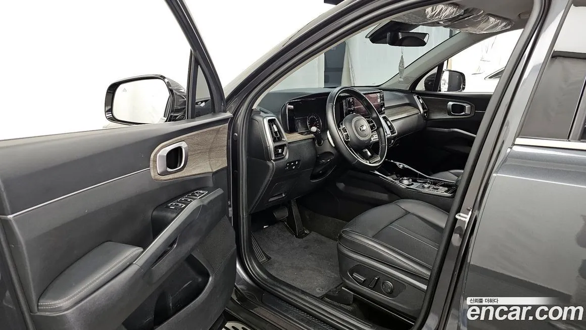 Kia Sorento — фото 10
