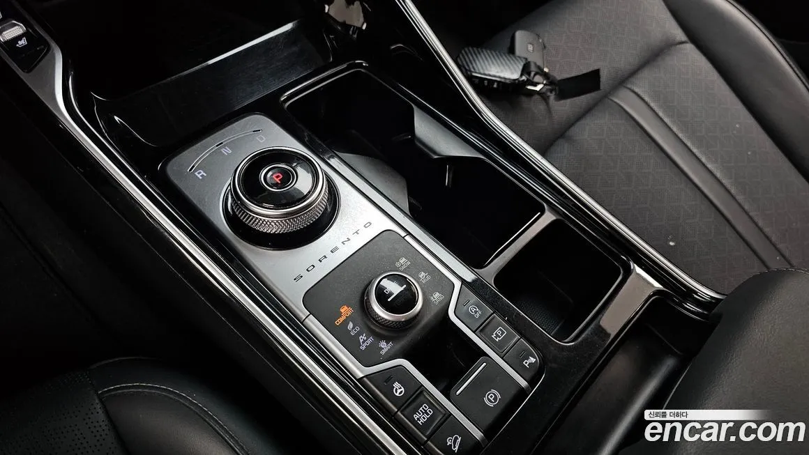 Kia Sorento — фото 9