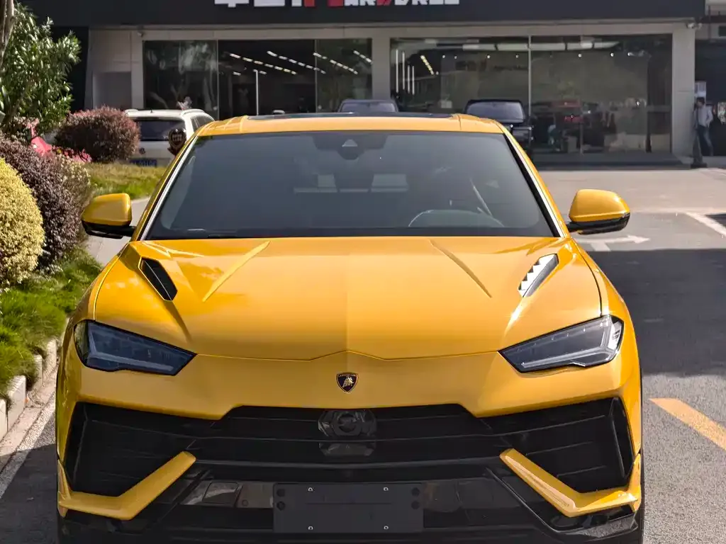 Lamborghini Urus — фото 2