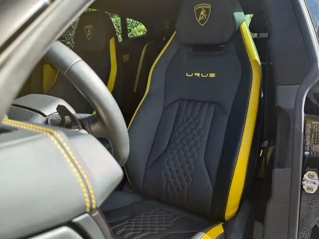 Lamborghini Urus — фото 8