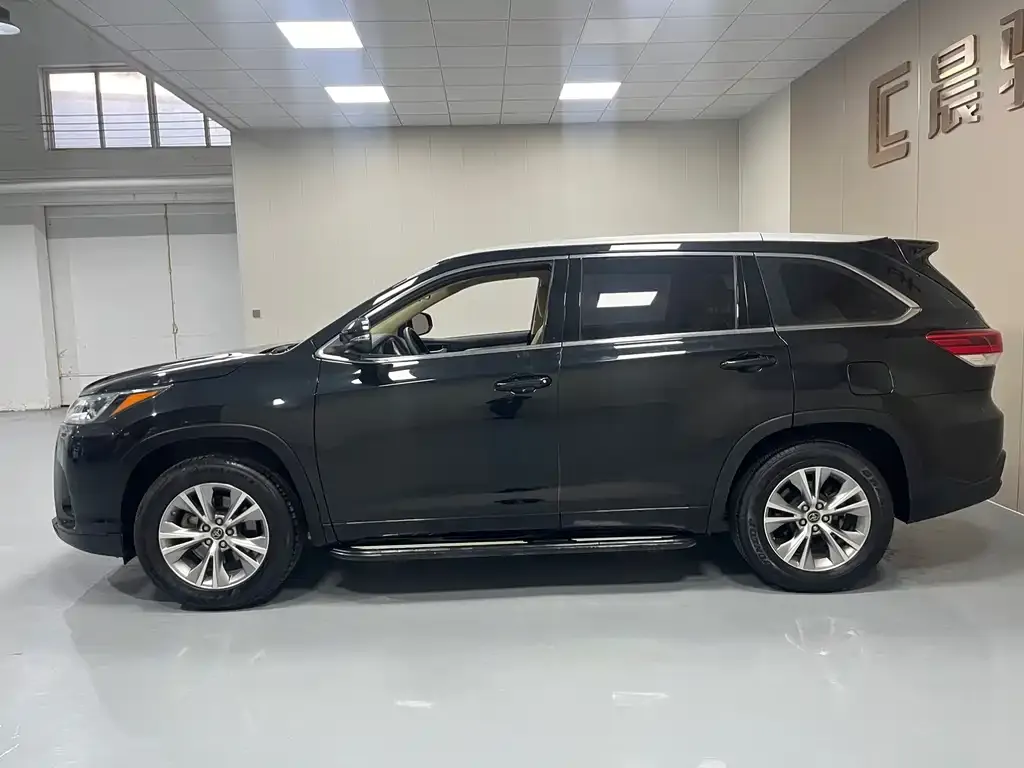 Toyota Highlander 2021 из CN, фото 8
