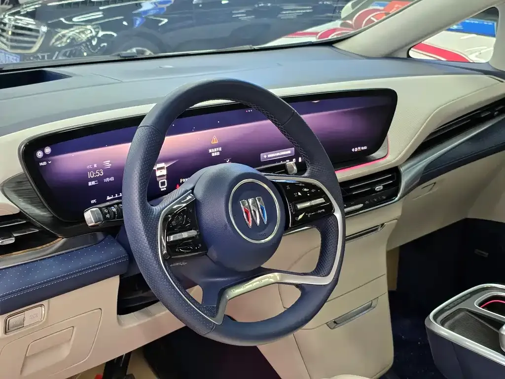 Buick Century 2023 из CN, фото 7