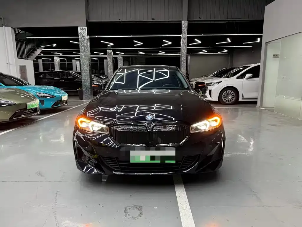 BMW i3 2024 из CN, фото 2