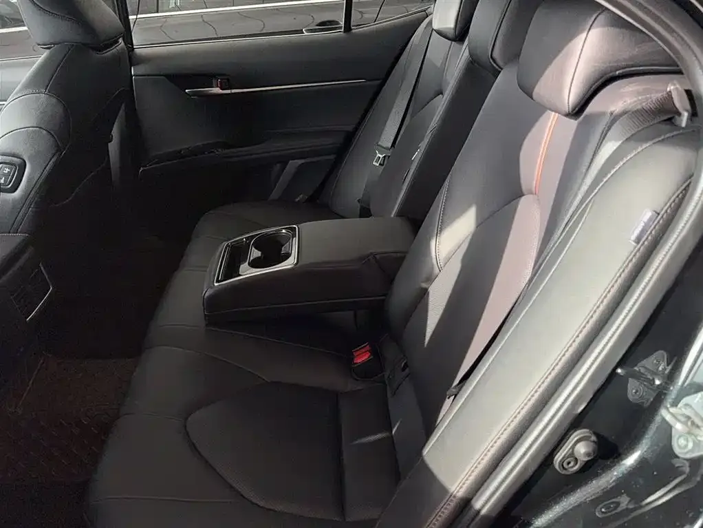 Toyota Camry 2024 из CN, фото 8
